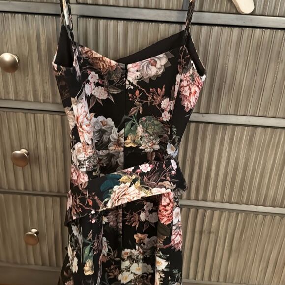 Nicholas Arielle Belted Dress Size 6 NWT - Picture 10 of 12